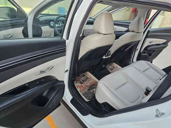 2022 Hyundai TUCSON  هايبرد  هونداي توسان 
السعر198مرقم اربيل  مداور او وكالة 
يوجد عرض اقساط
تنطي 150 والباقي كل شهر 5 اوراق
بدون تحميل يبقى نفس سعر السيارة
صور الحادث مرفقه  
--------
للشراء الحضور الى معرضنا في الديوانية /نهاية شارع الزراعه /خلف البالات مقابل بيت القائد
موقعنا على خرائط كوكل 
https://maps.google.com/maps?q=31.9808691%2C44.9114847...
ا-------------------------------------------------------------------------
ضغط على الرابط  صفحه ليصلك كل ماهو جديد 
hالشارقة لتجارة السيارات الامريكية--------------------------------------------------------------------------
اوالاتصال على الارقام التاليه
*********** #واتساب #تلكرام https://t.me/alsharqeh88
***********  #واتساب
***********
***********
--------------------------------------------------------------------------- 
اضغط على رابط واتساب للتواصل  معنا 
https://api.whatsapp.com/send/?phone=%2B964***********...
اوقات الدوام من الساعه 2 ظهرا ولغاية 11 ليلاً
