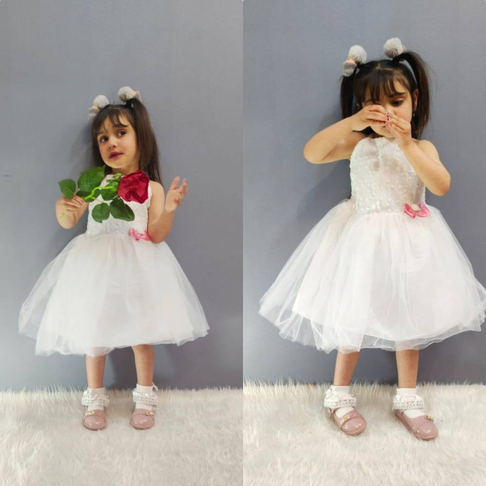 تصفيه تخفيضات هائله
فستان بناتي عرايسي 
تركي شيفون وبطانه ستن يلبس ٢ / ٦ سنه السعر الدرزن ١٢ قطعه ١٨ الف للاستفسار واتساب ***********
