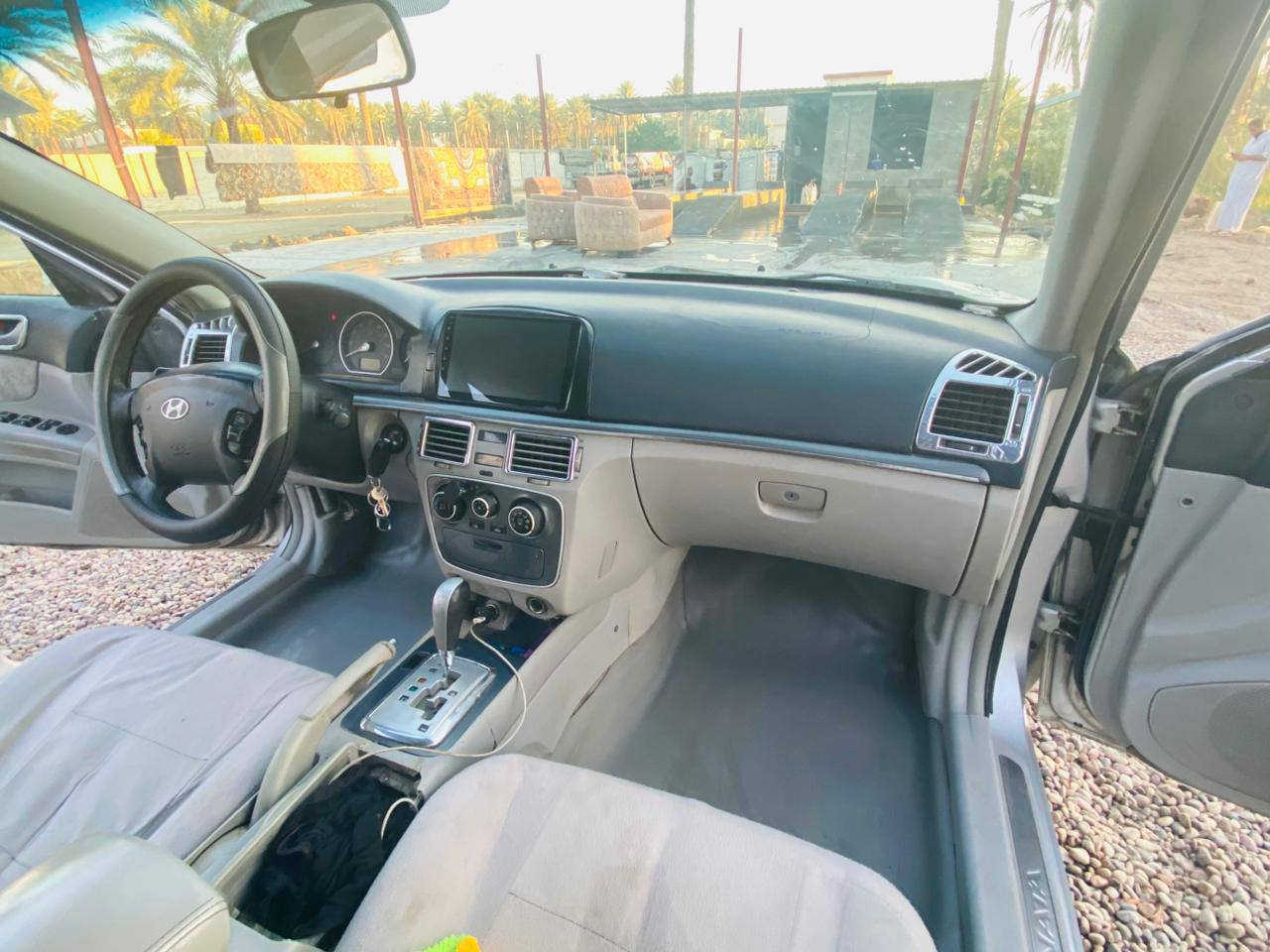 سلام عليكم سوناته 2006 بيه صبغ حزام  بيه مكينه وكير كارتون مكينه سته  رقم هاتف***********
