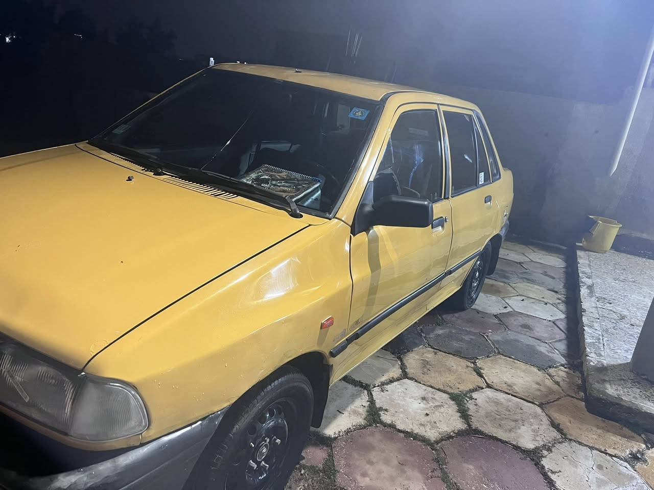 سياره سيباه للبيع موديل 2011مكينه وكير وكهربية شواصي مكفوله مصفره هياء وقرمات وتحويل ثاني يوم سعر 33ورقه بيه مجال السعر للطيبين ستفسار على رقم ***********
