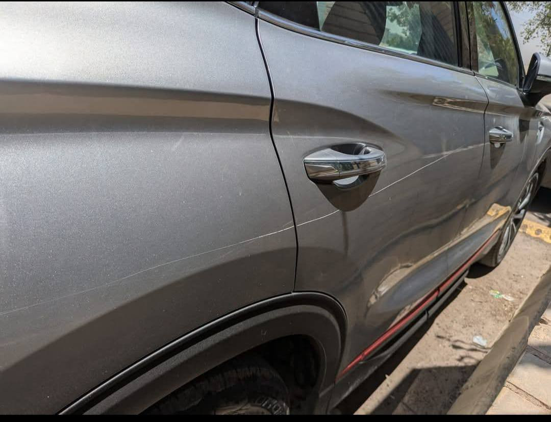 شانجان 85 موديل 22  ماشيه 49000كم السعر24مليون  سياره حره موبايل واتساب *********** بيه صبغ ربع باب الصدر وشخط خفيف حسب صور
