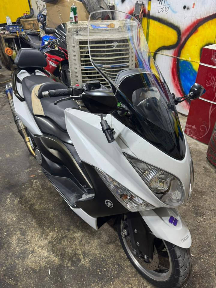 سلام عليكم للبيع تي ماكس 2011 الدراجه مكفوله كفاله عامه هاي صورها وصور المزاد دراجه نضيفه وخير من الله سعرها 45$ الاستفسار ع الرقم ***********
