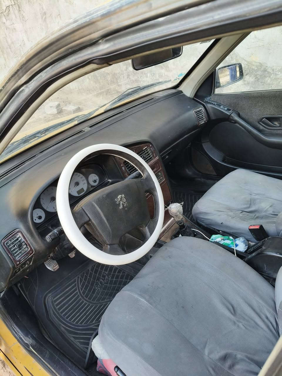 سلام عليكم
بيجو مديل 13 رقم بغداد  انكليزي سنويه لل 29 

مصفره غرمات وهئيه

مكينه فرنسي 2000 نضيفه 

كير يخبل 

حداديه جديده 

كهربايات كلها شغال 

منضومه بانزين جديده 

تبريد ثلج هستوني شادله غاز جديد وكمبريسر جديد

مكان النجف 

سعر 30 وبيها مجال 

***********
