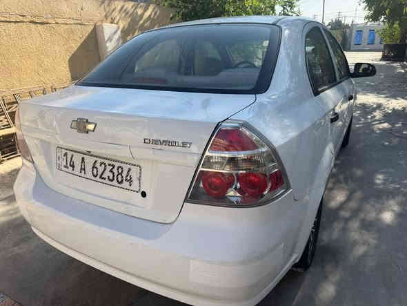 السلام عليكم أفيو 2011 سنويه 31 وهزه جديده كير ومكينه كفاله السياره ماشيه 160 فقط الجاملغ الأمامي مصبوغ وطخه جداً بسيطه باقيه ع وضعها بلهلال الخلفي واضحه بالتصوير  سياره جاهزه السعر 68 بيع سريع للأستفسار***********
