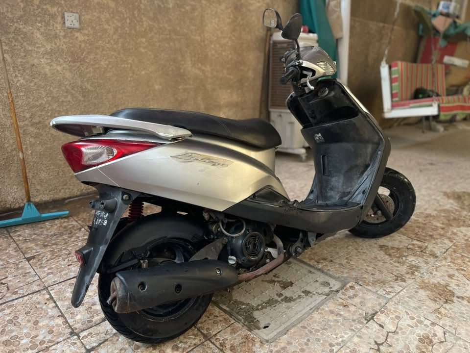 بريز نظيفة للبيع او مراوس باكزز
محرك ناعم كلچات جديدة كاملة مابيهة نقص
السعر ٦٥٠ الف
مكاني الكاظمية
***********
