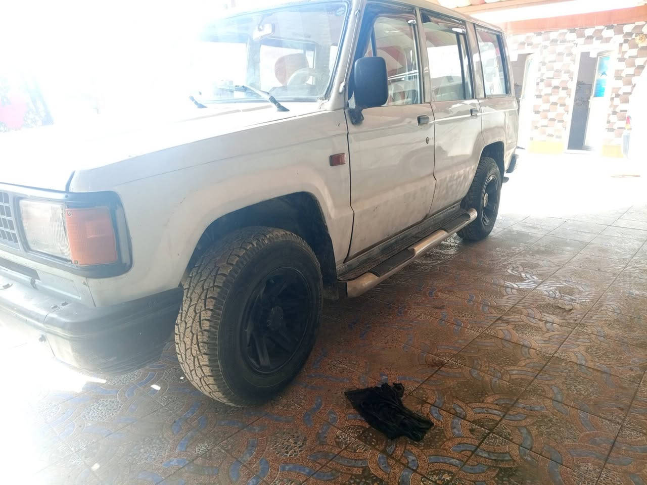 ازوزا كفاله من اي ضربه جاهزه مكينه وكير اكسن تدفئه شغاله تخم تاير جديد حداديه جديده كهريائيات كلهه شغاله على وضع الشركه غاز منضومه ٦٠ لتر  وبانزين ٨٠ لتر سياره مال جنيان سعرهه ٣٨ مكاني ديوانيه الزيتون سنويه جديده لل٢٠٣٠ رقم انلكيزي  او مراوس بسياره صفره ***********
