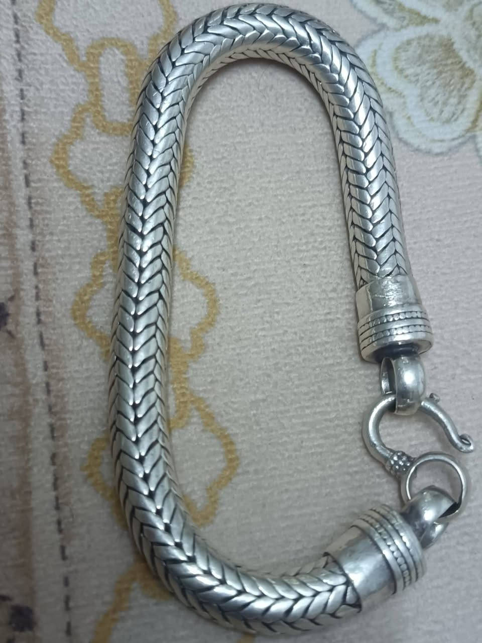 سلام عليكم سوار فضه صلي قديم شغله يدوي قطعه حلو مختلفه وزنه ١١٦ غرام بل عافيه الياخذه بغداد مدينه توصيل موجود


**إذا كنت صاحب هذا الإعلان وتريد حذفه لأي سبب، رجاءا أرسل رسالة إلى الدعم الفني**