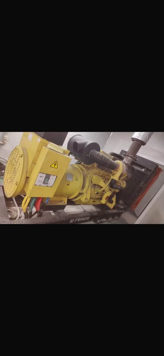 Perkins 2300
400KVA
567 hours 
***********
***********
