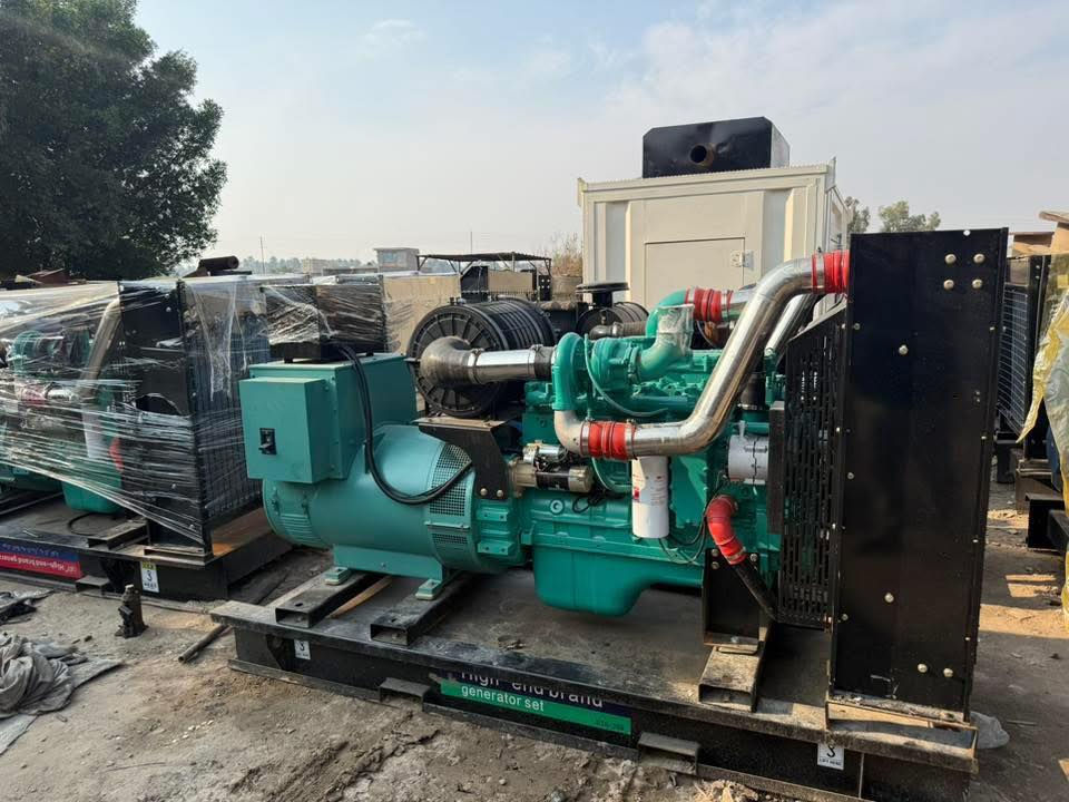 سلام عليكم مولد البيع كمنز 24ولف و12 ولف عندي150ال250 كيفي زيرو بروتكشن العنوان  رقم الهاتف***********
