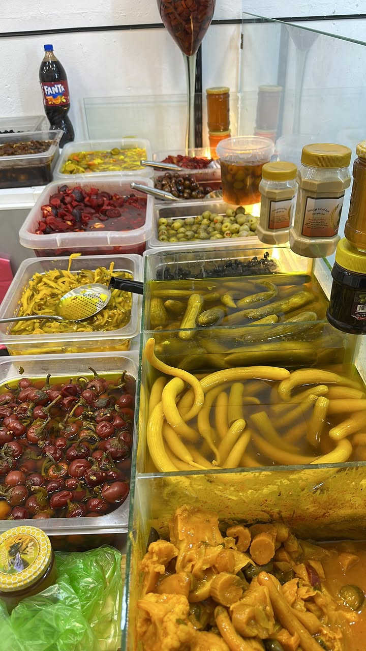 محل مخلل والبان حمودي للبيع 
حي العصري مجاور مطعم عدنان حمزة 
***********
