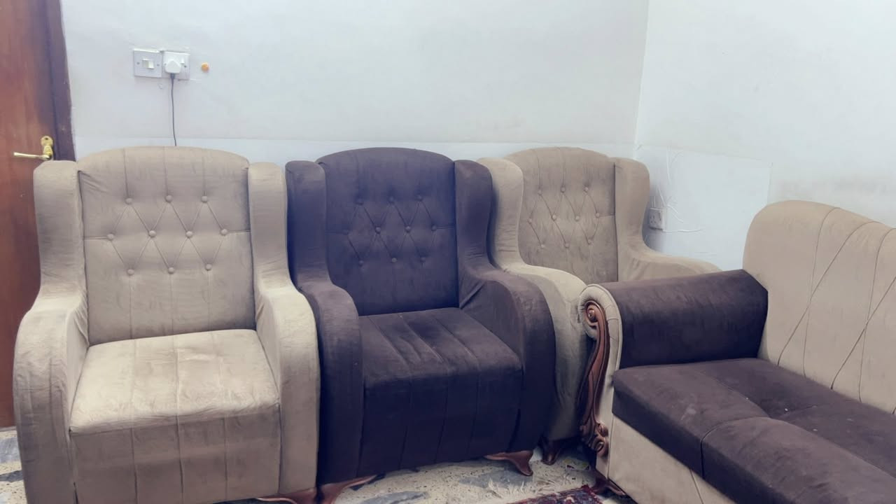 تخم 10 مقاعد
قنفات 2 
كراسي 4 
مكاني بغداد حي الاعلام


**إذا كنت صاحب هذا الإعلان وتريد حذفه لأي سبب، رجاءا أرسل رسالة إلى الدعم الفني**