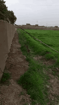 ٥دونم زراعي متوفر ماء اساله كهرباء وتبليط بلوجه عنوان بابل طريق السريع قرب محطة جنت ***********   ***********
