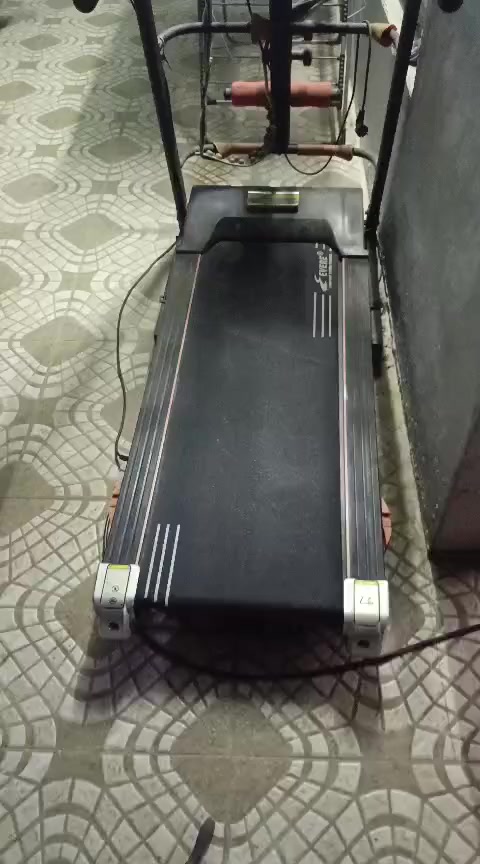 جهاز مشي للبيع شغال اكثر من حركة اخو الجديد السعر 140 الف مع فارة غسل سعرها 65  ميز طعام ستة كراسي 75 مرشحه مطبخ 50 مكانه حي الخضراء


**إذا كنت صاحب هذا الإعلان وتريد حذفه لأي سبب، رجاءا أرسل رسالة إلى الدعم الفني**