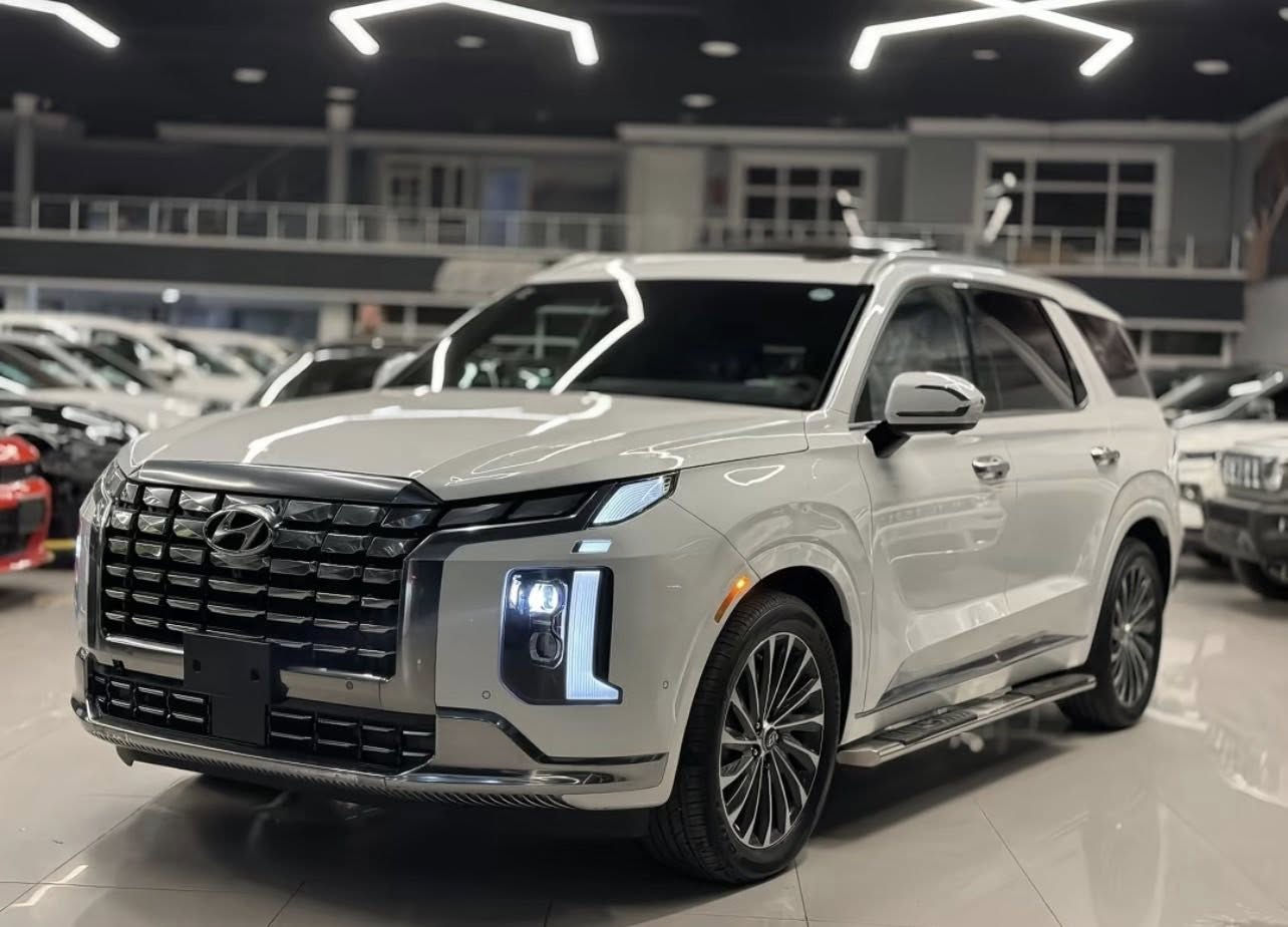 Hyundai palisade  2023 calligraphy
هونداي بلسايد كلگرافي 

موديل: 2023
الحالة: ربع بنيد صبغ +
شبر بالجاملغ صبغ 
بدون دواخل بدون ايرباك
العداد: 61 الاف ميل
المواصفات: كلگرافي  فول 1/1 
 شاشة عرض داتشو. المحرك   v6    3.8 
بصمة تشغيل + بصمة ابواب 
اصطفاف ذاتي(تقديم +ترجيع)  
فتحة سقف +بانوراما
سماعات هارمن كاردن عدد ١٦
 رادار امامي  + خلفي 
حساسات امامي + خلفي 
كامرات عدد 6  360 درجة 
كشنات امامي خزن ميموري 
كشنات كهربائي تدفئة وتبريد🥶
انارة داخليه (محيطيه) + انارة دشبول 
بردات جانبية
تبريد مركزي امامي + خلفي منفصل التحكم
تحكم ستيرن + شفتات
تدفئة ستيرن 
مرايا هيتر + تعتيم 
صندوق كهربائي شفط + اربع وضعيات فتح صندوق
وضعيات قيادة  (٥)
ويل كب حجم  ٢٠ 
اوتو هولد + نقطة عمياء 
سايد بريك بصمة + مثبت سرعة
شحن وايرلس 
إشارات بالمرايا  + إشارات جانبيه
2اوتو بريك 
تحديد مسار
شاشة ديجتال كبيرة
تشغيل عن بعد .
تدليك كشن .
دفع رباعي 
نظام مانع انزلاق 
 نظام نزول منحدرات كشنات Vip منفصل 
***********

السعر 335$وبيها مجال بسيط؟؟؟
