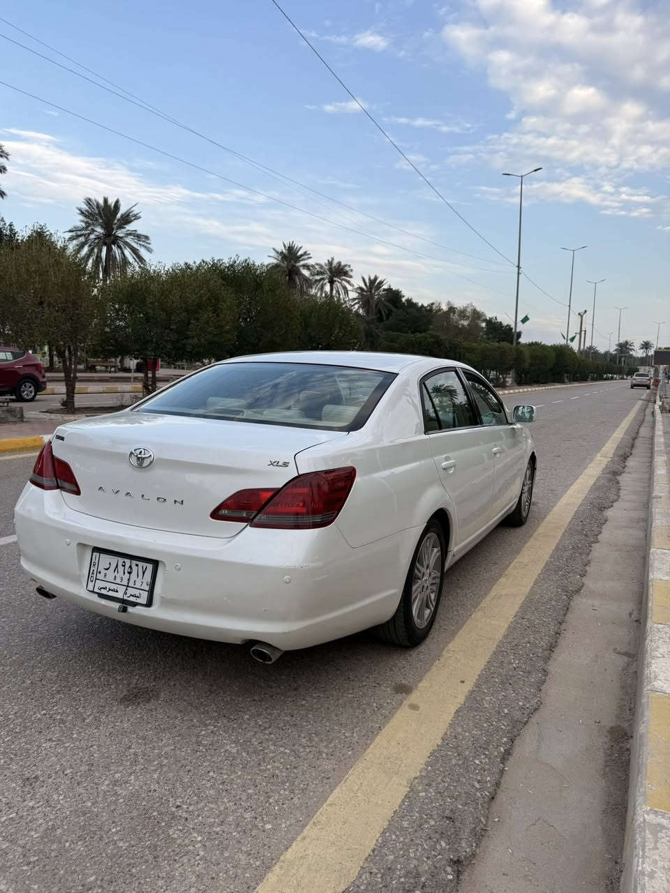 السلام عليكم 
افلون 2008 امريكي صفحه صبغ بدون تكم فول موصفات سياره جديده وجاهزه تبريد حداديه تخم تاير كير مكينه كفاله رقم بصره تحويل ثاني يوم مشروع وطني السعر 120$ وبيه مجال مكان السياره ميسان حي المعلمين القديم للاستفسار ع الرقم 
*********** بيع فقط
