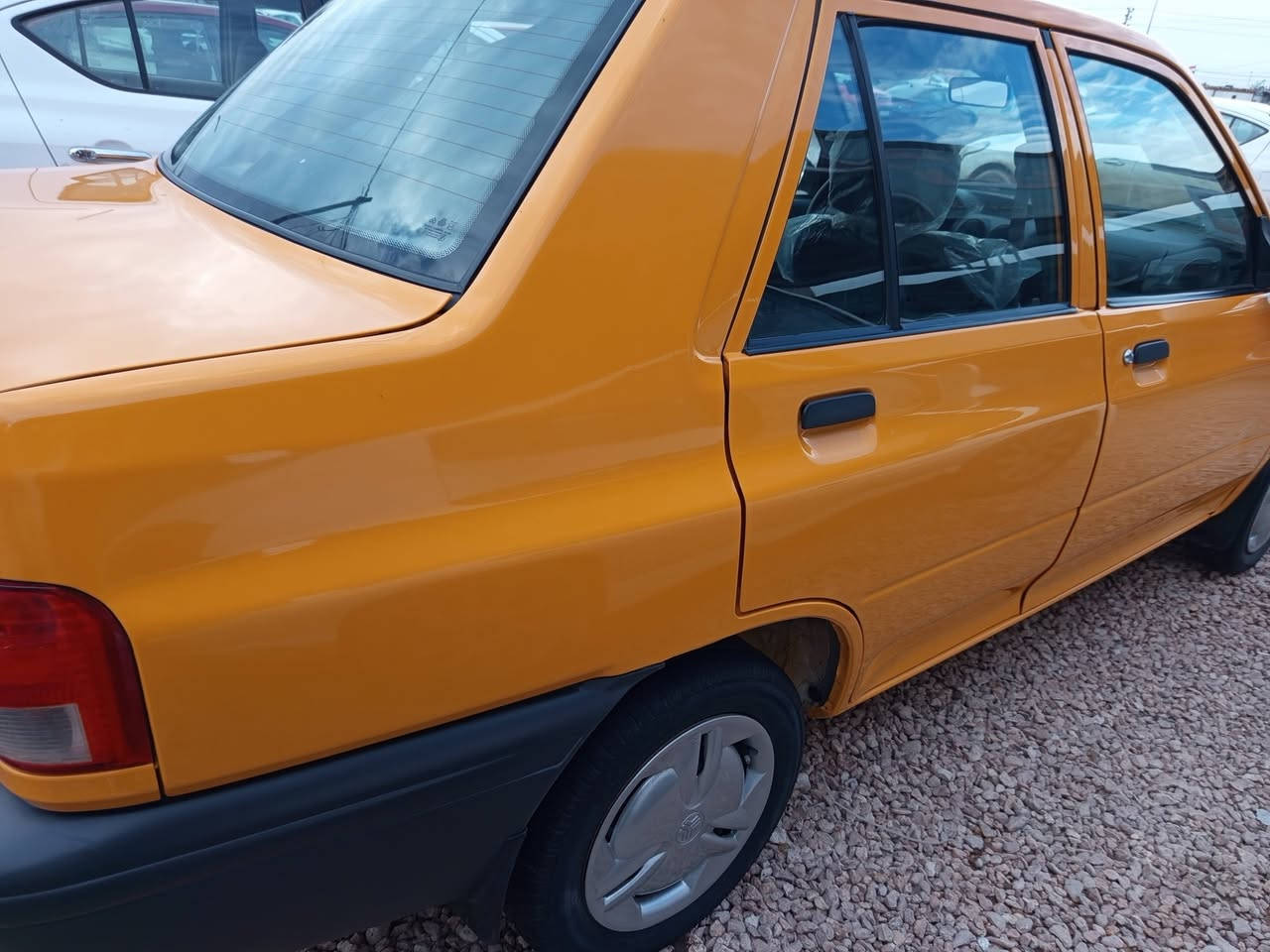 السلام عليكم
سايبا 2025
جاهزه مكينه كير حداديه تبريد ثلج 
سياره مابيه نقص 
ماشيه 65000 
بسم سالم 
السياره ع وضع الشركه بيها فقط بارد قليل كلش اقل الشبر 
للاستفسار ***********
***********
