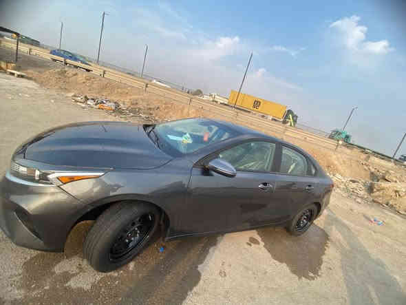 للبيع كيا فورتي 

موديل ٢٠٢٤ 

مكينه ٢٠٠٠ دوش 

رادار امامي 

رادار جانبي نقطه عمياء

أشاير بالمري 

كأمره خلفيه 

تحديد مسار 

توقف ذاتي 

بدون رقم منفيس باسمي 

حادثه جاملغ امامي تبديل والبنيد ربع منه 

مكان السياره بغداد 

رقم *********** 

السعر ١٣٦
