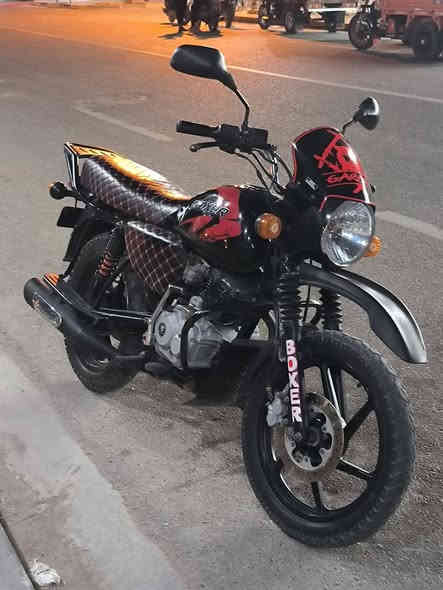 شباب بوكسر موديل 21شهر 8 النضافة 100 ٪ شوفت عينكم مرقم وكامل باسمي سنويه لغاية 2030 السعر 2150 قفل ***********
