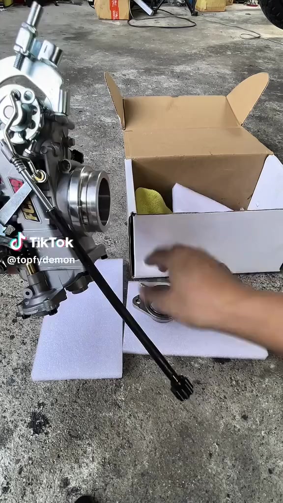 سلام علیکم کابرتر FCR 35MM
جدید لوک لمحرکات جبیرە 
*********** واتس ئاپ
توصيل محافظات
