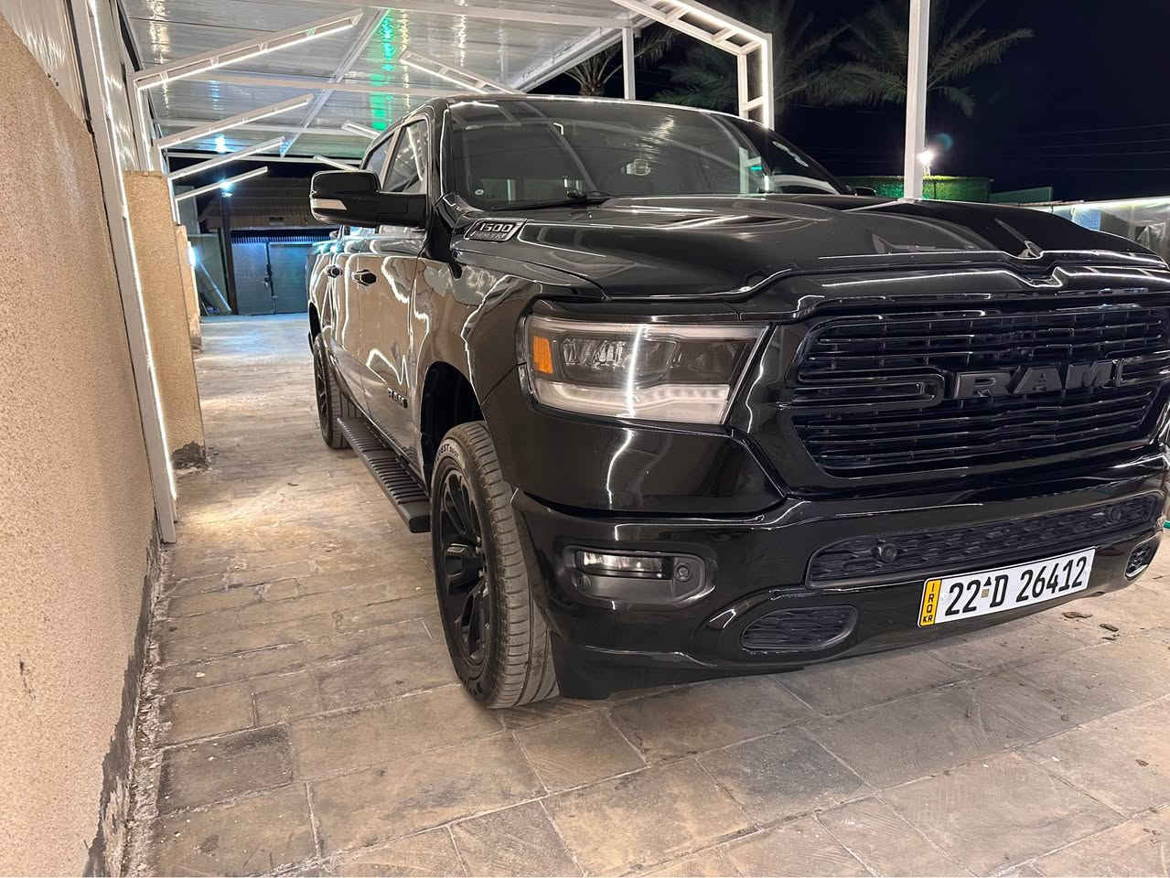 دوج رام 2020 بك هورن فوول
بنوراما 
شاشه تسلا 
كراسي كهرباء 
تحكمات ستيرن 
ويل كب اسود جبير
مكينه 8V 5700
باب طويل بدي قصر المرغوب 
بصمه ابواب 
بصمه صندوك 
غلاف بدي طباكه 
تدفئه ستيرن 
تدفئة كشنات 
سياره كلش جديده بدون ايرباك 
فقط بنيد مصبوغ مكفوله لغد وشاصي كفاله 
ماشيه 54 
السعر 320$ وبيها مجال
مكان السياره بغداد الغزاليه 
السياره رقم اربيل باسمي 
***********
*********** بغداد, العراق
