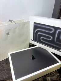 Macbook pro m4 شرق اوسط ضمان ABM مشحون 20 مره بعده بالضمان  هارد 1 تير...