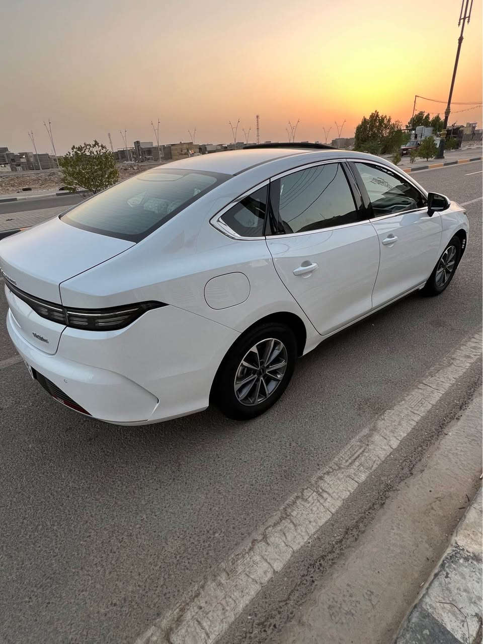 Byd دستروير 2025
كفاله عامه ماعده اربع اصابع طخه خفيفه بدون بارد
ماشيه 8000الف kmفول مواصفات فتحة سقف شاشه جبيره قلاب …تواصل 
سعر 133ورقه وبيه مجال بسيط  *********** Singapore
