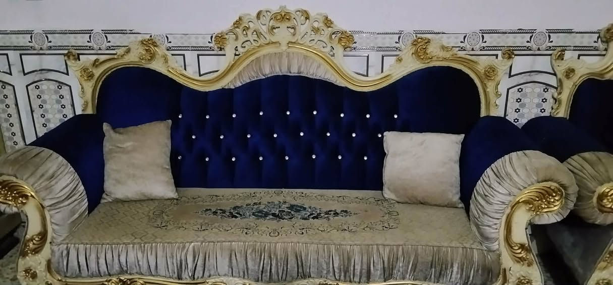 ميز طعام مع 6 كراسي ب 120
وتخم 10 مقاعد نظيف ب 350
وفاترينا ب 80
مكانهم بني ساله قرب العلويه شريفه ع


**إذا كنت صاحب هذا الإعلان وتريد حذفه لأي سبب، رجاءا أرسل رسالة إلى الدعم الفني**