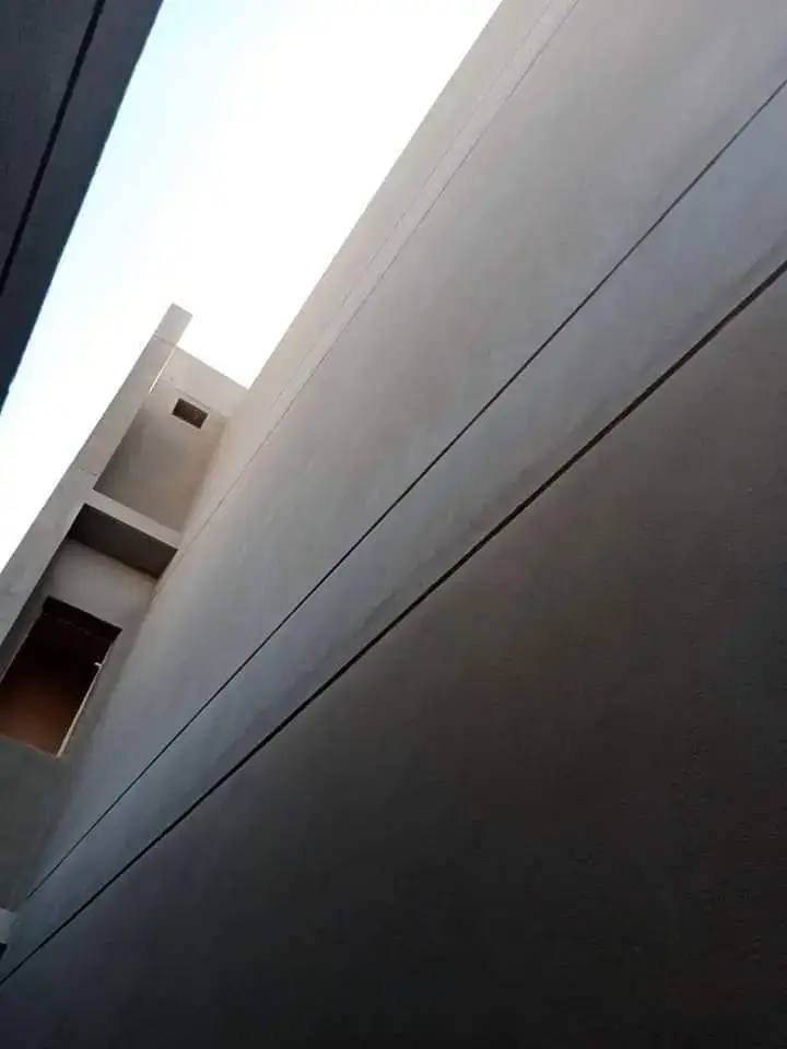 سلام عليكم🙋 خلفة سمنت وجص وبورك شغل حلوو حييل كادر كامل حالين متفرغ شعلي فقط حلة كربلة  لرقم مالتي *********** وبية وتساب
