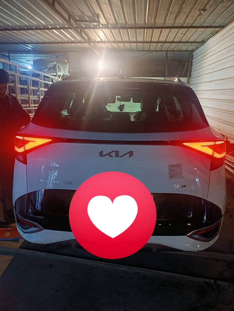 السلام عليكم سبورتج للبيع
موديل 24 جيتي لاين فول واحد على واحد 
مكفولة من الرقم للرقم 
ماشية 4000 وضع شركة
تايرات الشركة بيها الدهن مال الشركة بعد بيها مامبدل
للاستفسار اكثر على هذا الرقم ***********
مامتواجد علفيس
