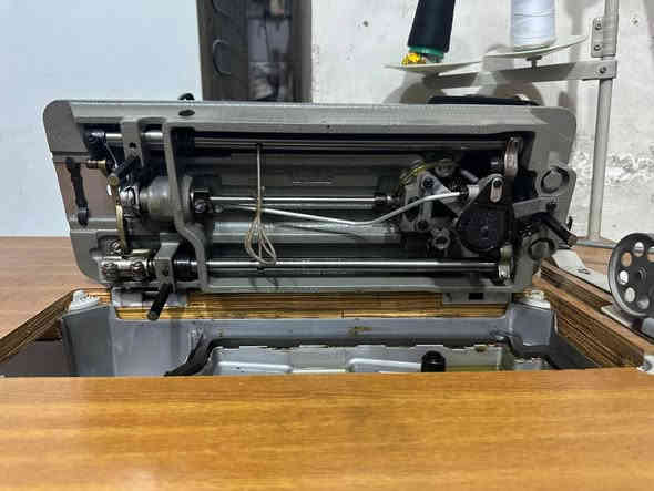 السلام عليكم ماكنة خياطة نوع جاكو استعمال قليل مكانه عسكري كبل  ٣٠٠ الف مع المجال البسيط للاستفسار الاتال على الرقم ***********
