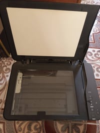 جهاز استنساخ ملون • استعمال قليل • ناقص ألوان