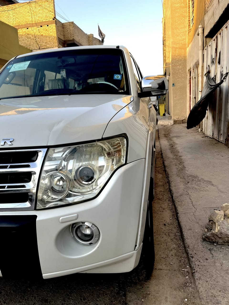 السلام عليكم
للبيع باجيرو موديل ٢٠١٠ 

مكفوله كفاله عامه 

فول مواصفات حبتور 

شاشه كبيرة

ثلاجه

كشنات كهرباء 

حساسات

مكينه ٣٥٠٠

السعر ١٥٥وبيها مجال 

الاستفسار الاتصال ***********

العنوان بغداد العبيدي
