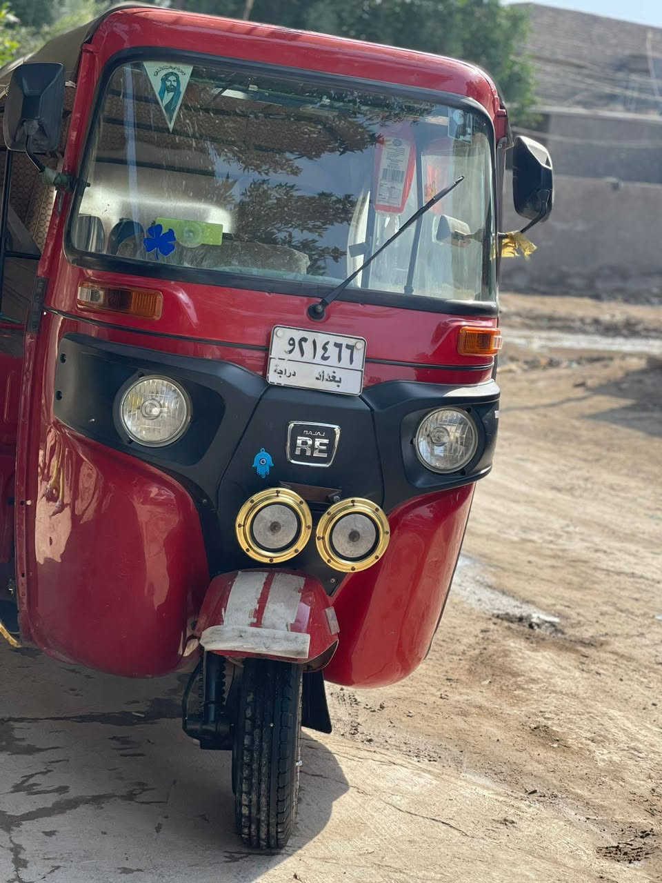 سلام عليكم تكتك حمره مديل(22)شهر 8مكينه مبدل بس زنجيل ضربتها جوه ل بك لايت اربع أصابع تقريب باسمي تحويل ثاني يوم رقم بغداد مكان المشتل شارع المدارس سعر (9) وبيها مجال ***********
