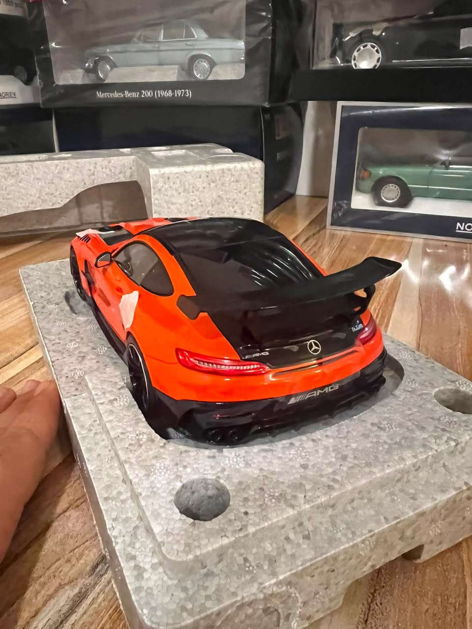 مساء الخير اصدقائي
1/18 
Mercedes -benz 
Amg GT black series
Limited edition
السعر 210$


**إذا كنت صاحب هذا الإعلان وتريد حذفه لأي سبب، رجاءا أرسل رسالة إلى الدعم الفني**