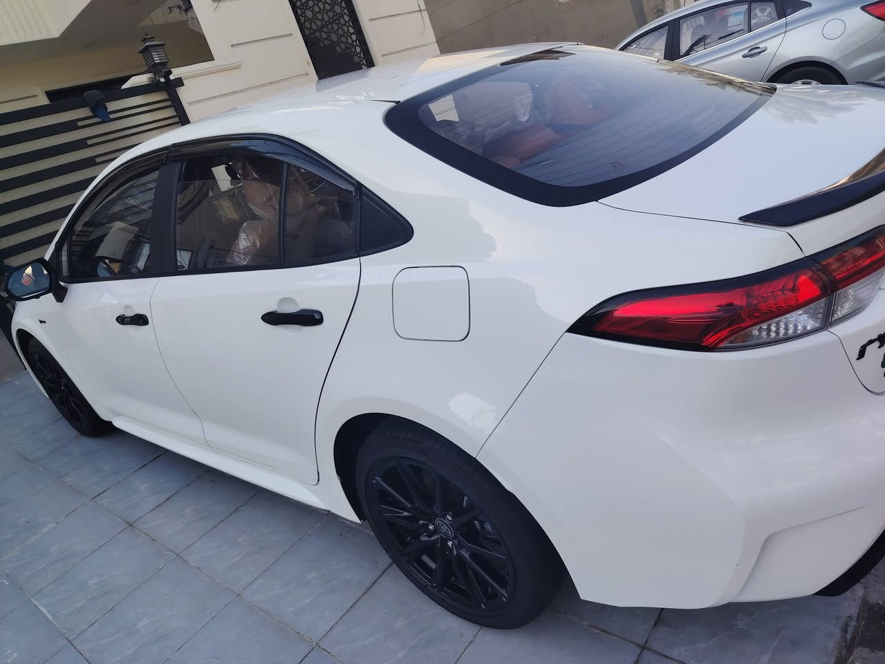 سلام عليكم
للبيع كورولا شكل امريكي S وارد صين
*رقم بغداد مميز تقريبا
*هزه وسنويه لل30 #شرط التحويل
*موديل 2025 نسخه بلاك اديشن
*كاميرات محيطيه 360
*داخل جلد لونين قرميدي
*كشن سايق كهرباء
*ويل بلاد 17 رياضي
* السياره ماشيه 11 ألف كم مرتين مبدل دهن فقط
#ملاحظه: السياره مكفوله من ضربه وصبغ وبارد وتكحيل
* بيهه فقط رصعه جاملغ خلفي ع كد نص سم بالطول متبين اصلا لا صبغ رايح ولا طابه جوه طاك صوره ومئشر ايدي عليهه سبب يده  مطاط مال دراجه ارتكز عليهه
#بغداد
السعر 165 وبيهه مجال
اخي العزيز انتبه هاي S مو عاديه 
***********

