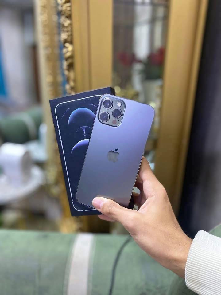 12بروماكس ذاكره 256 بطاريه 77 بلادي جهاز كفاله عامه كلشي شغال فقط مبدل كامره بصمه واكفه مع ضمان كامل عنواني بغداد العطيفيه سعره (350) قفل بدون اي عمله للتواصل علرقم ***********
