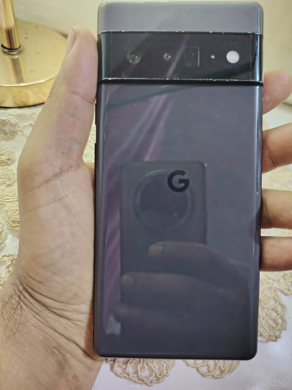 للبيع أو المراوس 📱
كوكل بكسل 6 برو (Pixel 6 Pro)

الذاكرة: 128 جيجا.

الحالة: نظيف جداً، بيه نقطة سوداء بالزاوية موضح بالصورة (ما تأثر عالمسـتخدم).

البيع: لأعلى سعر (مزاد). اعلى سعر ابيع

المراوس: وية جهاز كوكل بكسل فئة أعلى (مع دفع الفرق).

المكان: [بغداد الكفاح ]
***********
