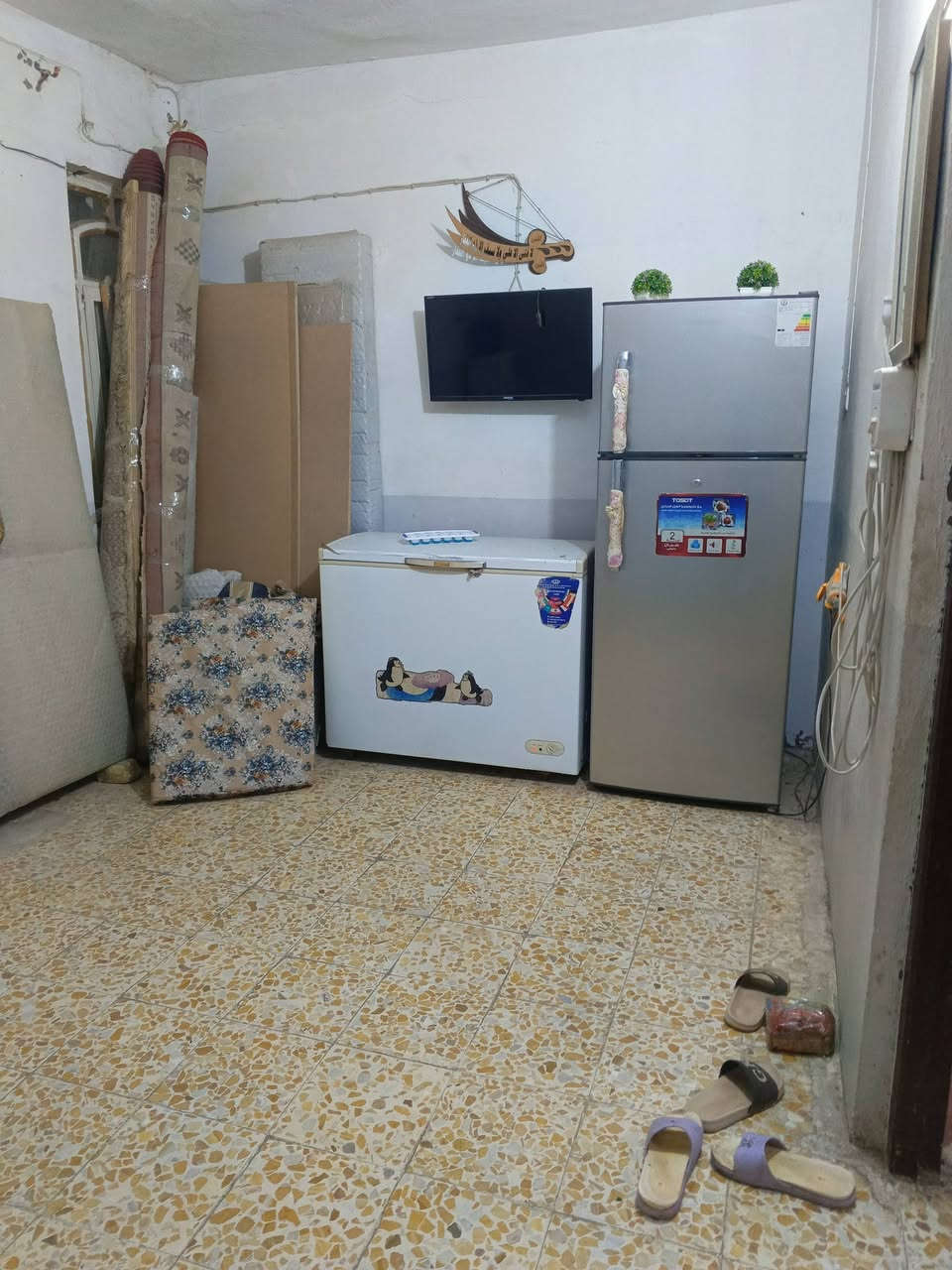 السلام عليكم
دار للييع مساحة 100 متر طابق ونص 
سند 25 
الموقع غرفة التجارة نزلت العيد فرع أسواق كروري 
السعر خاص.
وات ساب ***********
