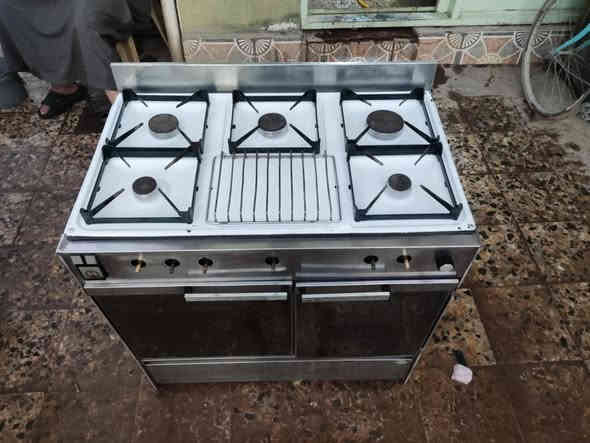 طباخ  عشتار عراقي
 الاصلي باب الاول
 نظيف وشغال على الفحص. والضمان 
  ضمانة شهرين. 
(  بدون. فرن)
سعره 100
مكاني نجف  سوك حنون.   ***********
