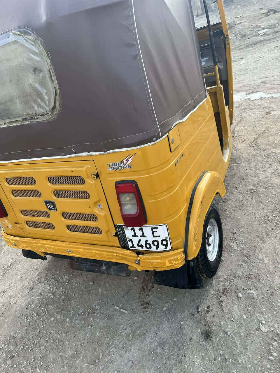 تكتك19شهر12 مابيه ضربه وصبغ بس دوس معمر مكان الشعب الجمعيات سعرهه6100 رقمي***********
