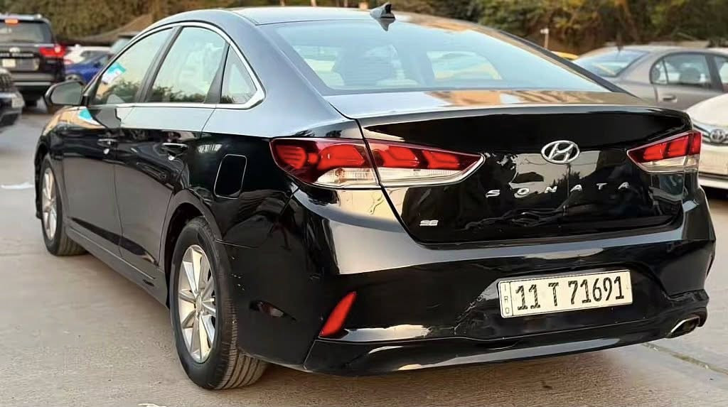 السلام عليكم سوناتا موديل. 19وارد امريكي حادثها جاملغ وشويه من البنيد بدون داخل محرك 2400كير مكينه مامفتوحات مكفولات السيارة داخلة برمجة على بانزين العادي (يعني بانزين عادي مو محسن )
تبريد ثلج
السياره جاهزه من كلشي
مواصفات شاشه جبيره دوار
كار بلي
نظام سبورت
رادارات جانبيه
كشنات جلد
تخم ويل كب
السعر  ١٢٥  وبيهة مجال للاستفسار ***********

