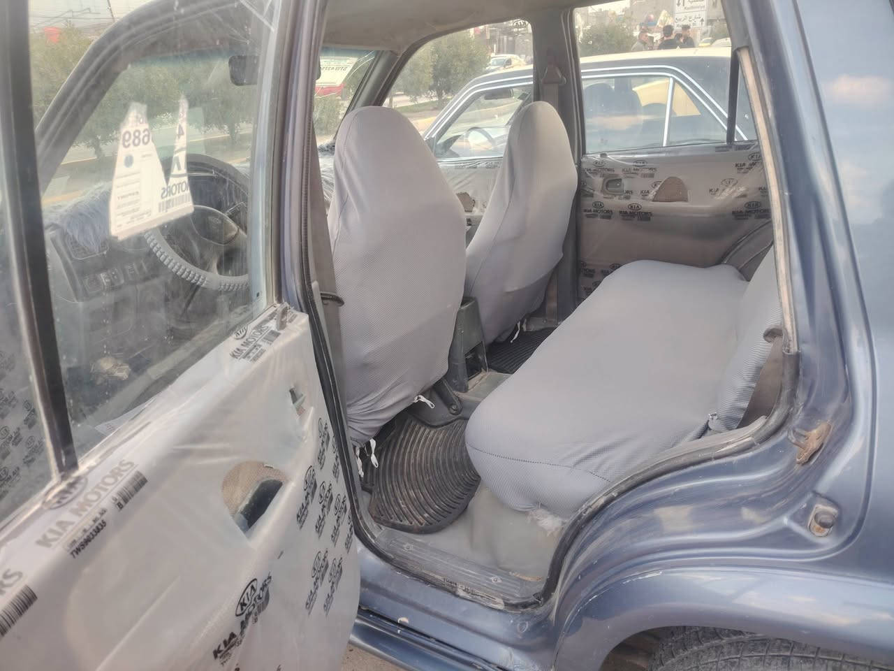 السلام عليكم كيا سبورتاج للبيع موديل 2001 سياره حلوه وجاهزه جير ومكينه حلوات تخمد غرفتها جديده جير ومكينه حلوات تحويل ثاني يوم مكان بغداد المنصور السعر سعر 40 وبيها مجال***********
