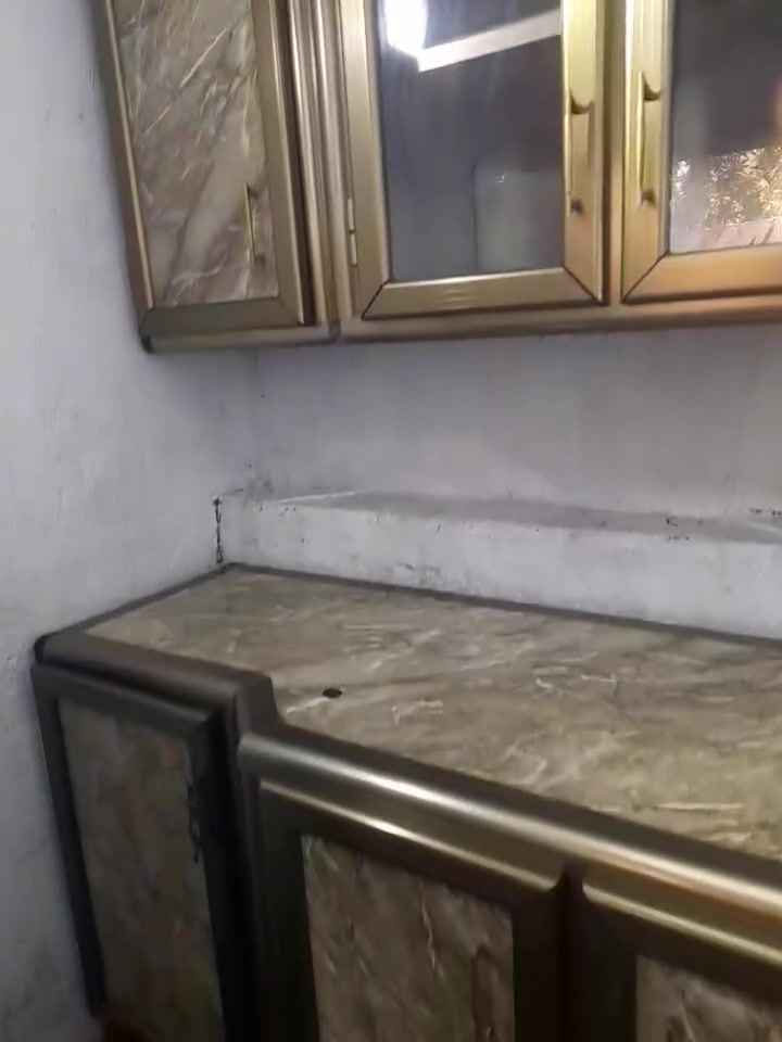 السلام عليكم  تخم مستعمله عشر مقاعد  البيع 300 بي مجال حق الجيه مستعجلين ع البيعه شراي يتوصل ع هذا رقم *********** كونتر مستعملة البيع 225بي مجال حق الجيه مستعجلين ع البيعه العنوان الزعفرانيه شارع المعهد قرب منصه
