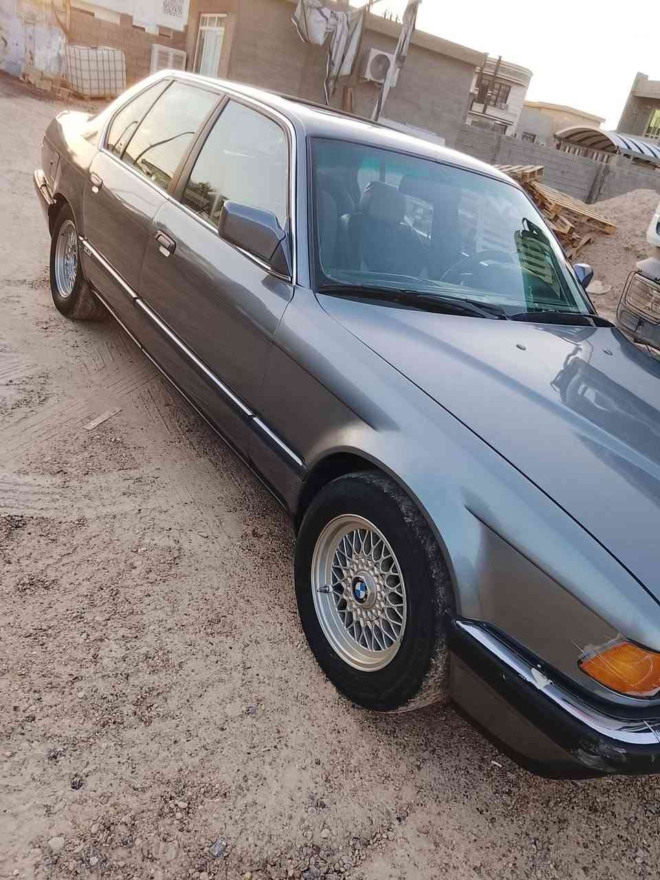 اسلام عليكم ورحمه الله 
مكلف بنشر بي ام رايدها 50 $. للاستفسار هذا ***********
