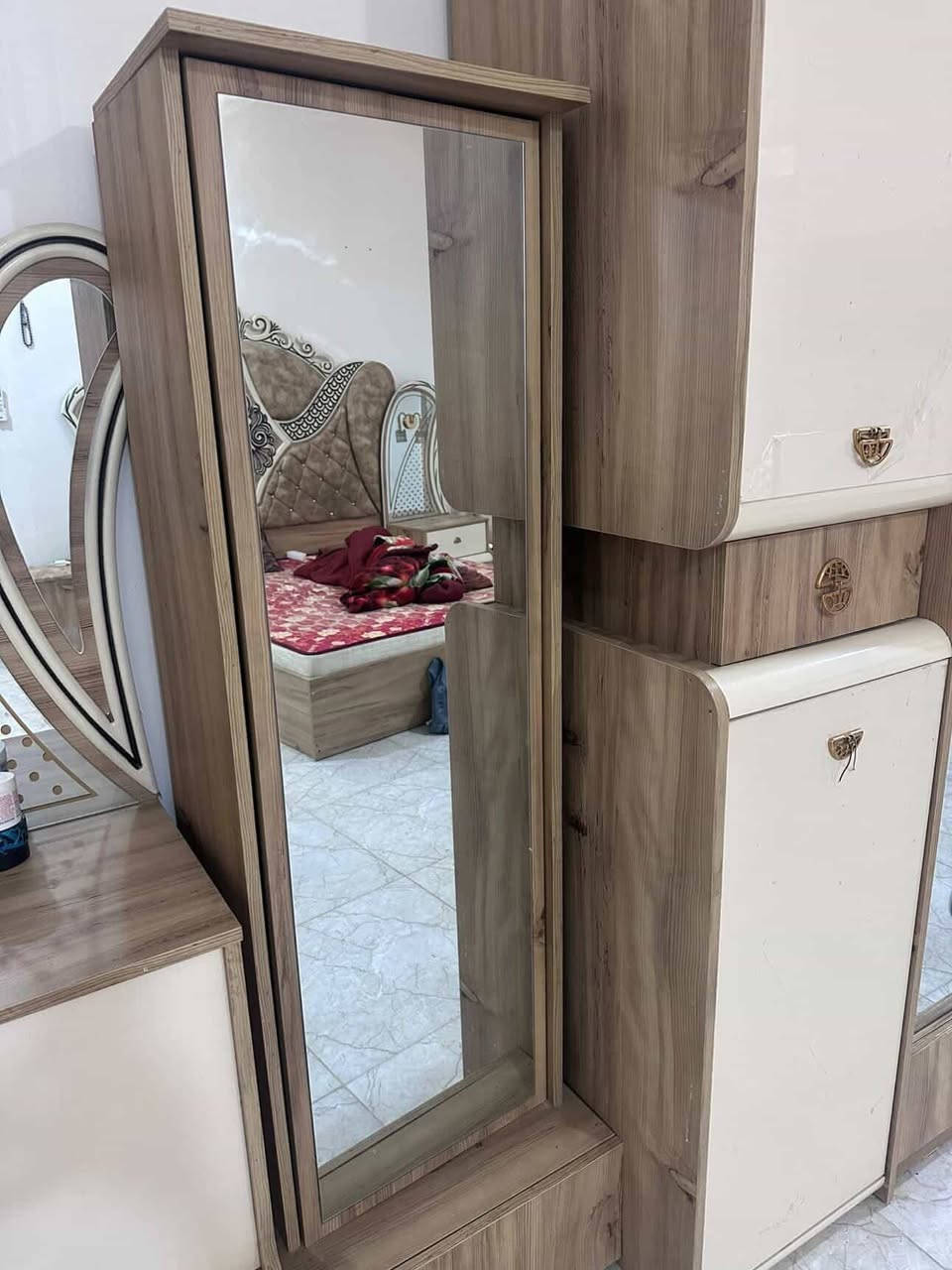 غرفة تركية نظيفة جداً بسعر كلش زين الشراي يتصل على الرقم ***********
