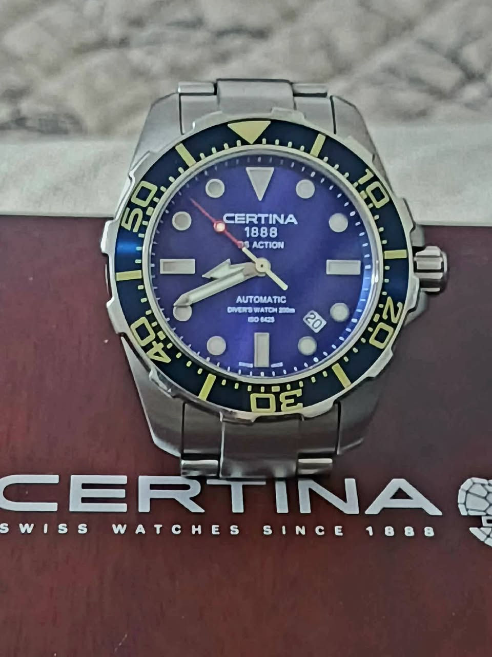 ⬛️بسم الله
⬛️CERTINA
⬛️DS..ACTON
⬛️AUTOMATIC
⬛️طوق دوار
⬛️قفل بحري
⬛️مينا ازرق مميز
⬛️القطر42
⬛️ارقام لامينوس
⬛️نضافة كالجديد
⬛️مع العلبة
⬛️الاستفسار خاص


**إذا كنت صاحب هذا الإعلان وتريد حذفه لأي سبب، رجاءا أرسل رسالة إلى الدعم الفني**