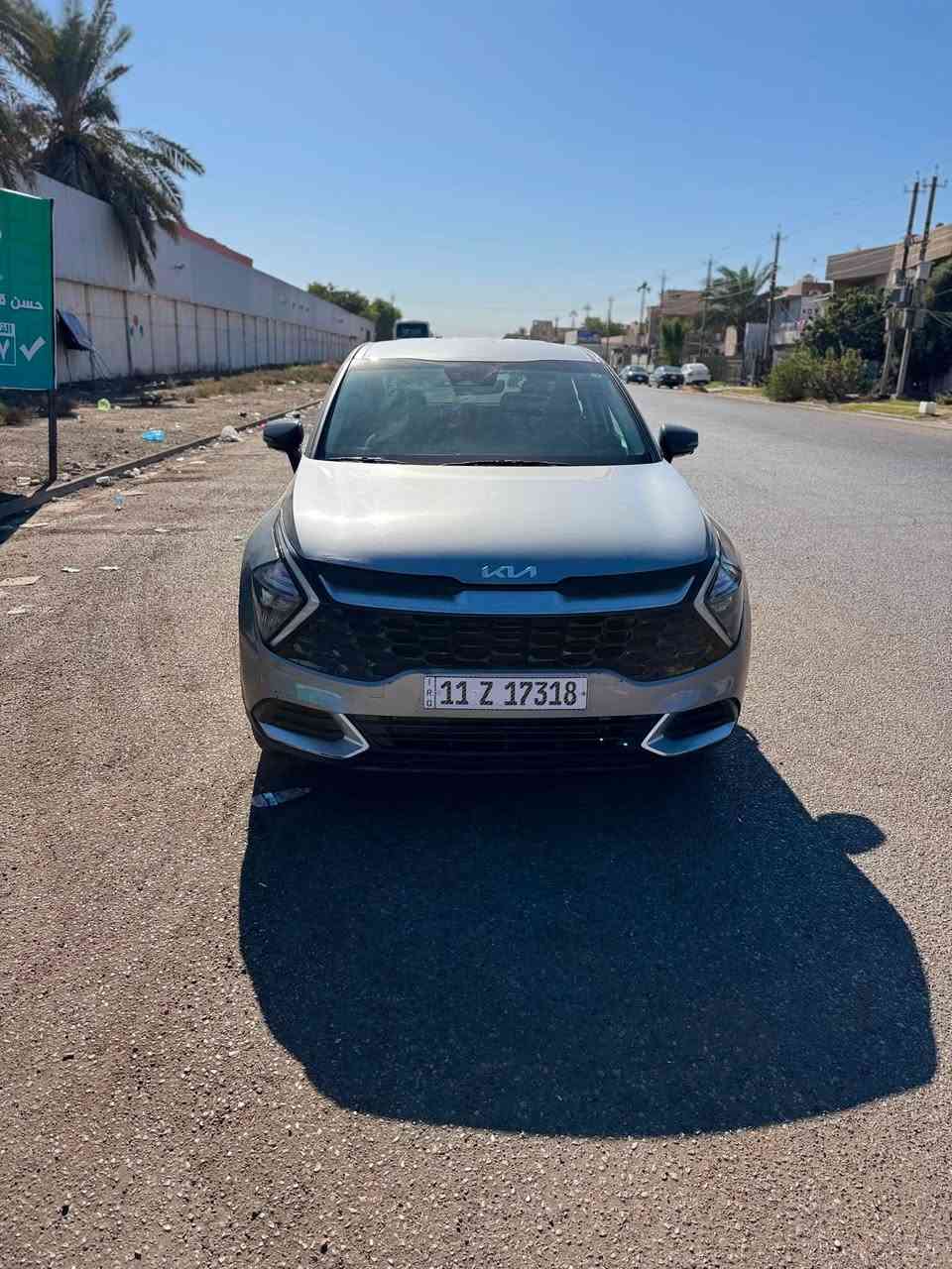 السلام عليكم kia سبورتج 2023
كيا سبورتج موديل 2023
مواصفات فول عده البصمه والفتحه تجي تحكمات شاشه جبيره كار بلي كامره دواره نظام محافظه ع المسار قياده شبه ذاتيه كروس سرعه تحكمات حساسات خلفي لد امامي خلفي تبريد قطعتين سايد بريك بصمه
 السياره نظيفه وع ايدي من استوردتها لهسه ضررها سطحي باب عكس السائق بارد بدون صبغ بدون ايرباك بدون دواخل بدون تبديل السياره ليبل واحد سعرها 190 بيها مجال بسيط مكانها بغداد تواصل ***********
