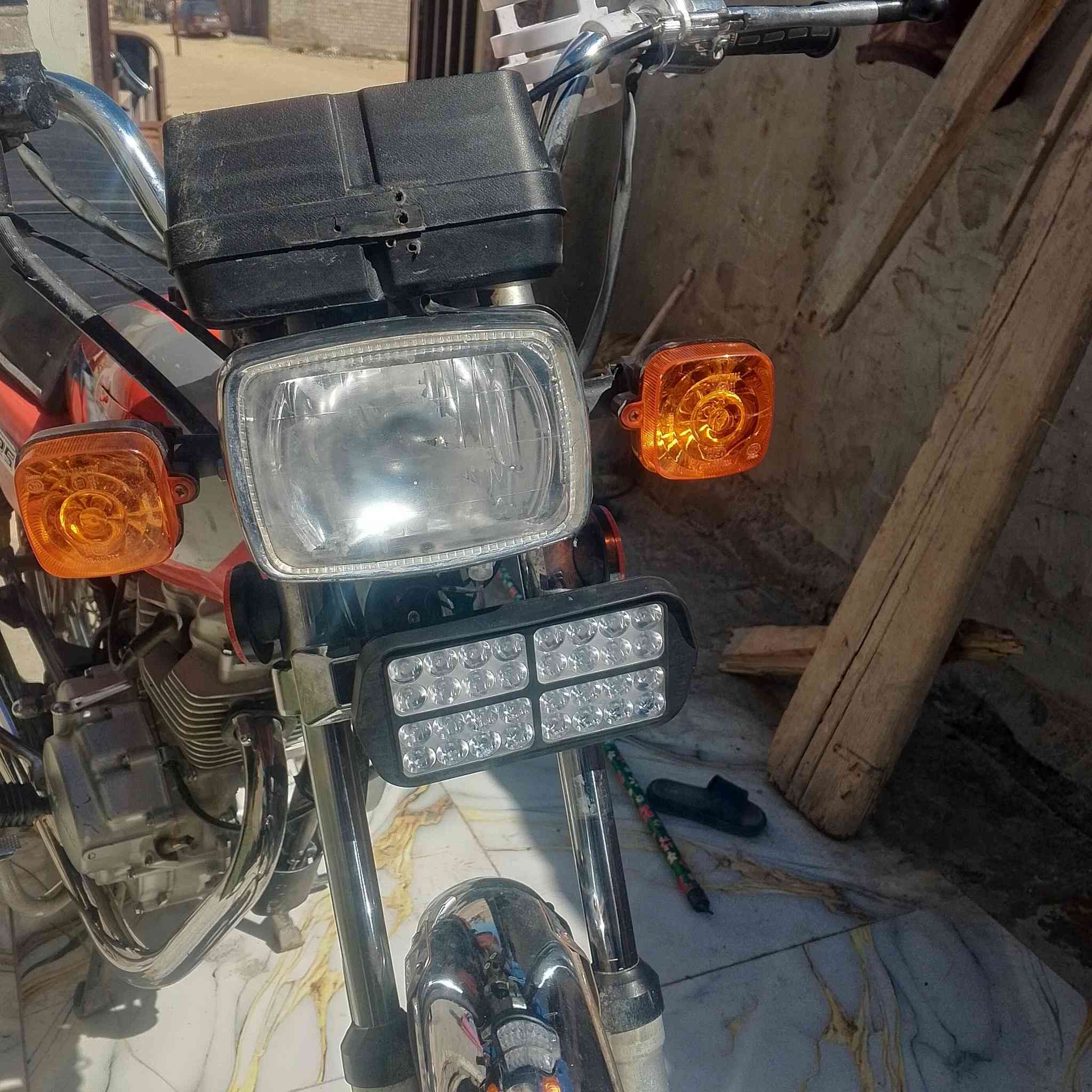 اربعه كير كلك جديد محرك مامفتوح برغي نجف سعره 400,وبيه مجال ***********
