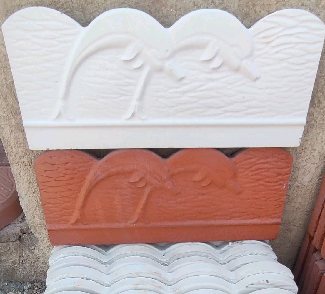 مزرعه ٢ دونم مكانها الزبير مقابل البترو شارع شركه الفيحاء شارع تبليط والنزله ترابيه اقل الكيلو بيها بير ارتواز وبيها سدر اكثر من ١٢٠ سدره نصهن مركبات تفاحي
وبيها غرف ٣ وجواخير كبار ١٢ متر عدد٦
مع معمل كامل بالمزرعه مال حجر واجهات وكورنيش وسياجات حداىق ونافورات وكراسي وعندي بالمعمل مكينه اللي تصنع هذه القوالب
للتفاصيل اكثر واتساب