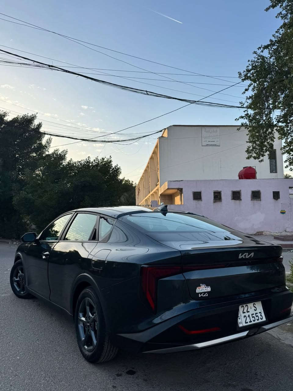 السلام عليكم 
كيا K4 الشكل الجديد كلياً موديل 25 ( وارد امريكي ) . 
ماشية 11 الف ميل فقط . 
حادث موضح بالصور ( بنيد صبغ بدون دواخل مكفولة ) + 4 قطع كلير امريكا . 
رقم اربيل جديد سنوية وهزة جديدة ( وكالة ، تحويل ) اللي يعجبك . 
مواصفات ( محرك 2000 دوش . بصمة تشغيل وابواب وصندوك ، تشغيل عن بعد ، شاشة ايباد كبيرة ، كاميرا خلفية ، ويل كب ، سايد بريك دكمة ، لد نهاري شمسي ، لايت 3 عدسات زنون بلادي ، بك لايت لد ، رادارات 360 ومانع توقف ، نقاط عمياء ، كروس سرعة ، مانع انزلاق ، تحديد مسار ، اوتو هولد ، نظامين قيادة ، وباقي مواصفات LX . المعروفة ) . 
حجر بشرط بلادي . جاهزة بدون اي نواقص وجديدة لا شخوط ولا رصعات ولا بارد . 
السعر / 168$ وبيها شي بسيط . 
مكان / بغداد . 
للاتصال / *********** .
